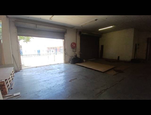 2,812M² WAREHOUSE FOR SALE IN REUVEN